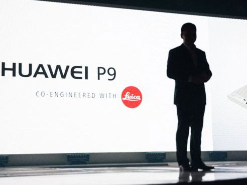Huawei sues Samsung, demands royalties on phone technology
